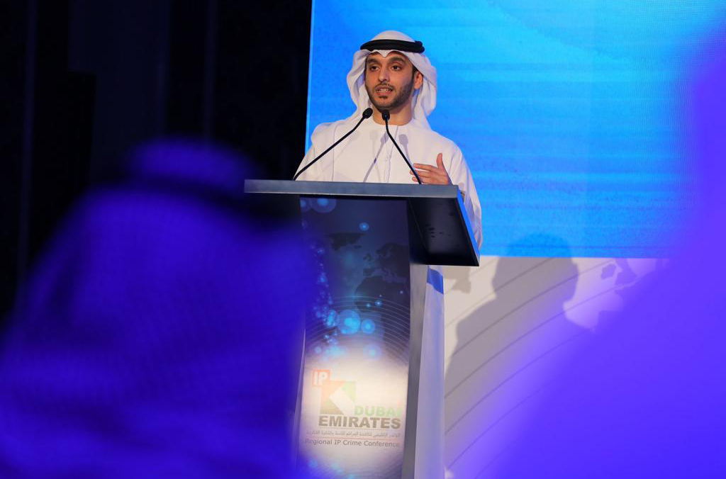 فخامة السيد عبد العزيز إبراهيم النعيمي، وكيل الوزارة المساعد للشؤون التجارية بوزارة الاقتصاد في الإمارات العربية المتحدة.